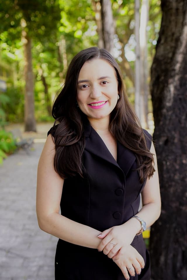 Professora Nayane Costa